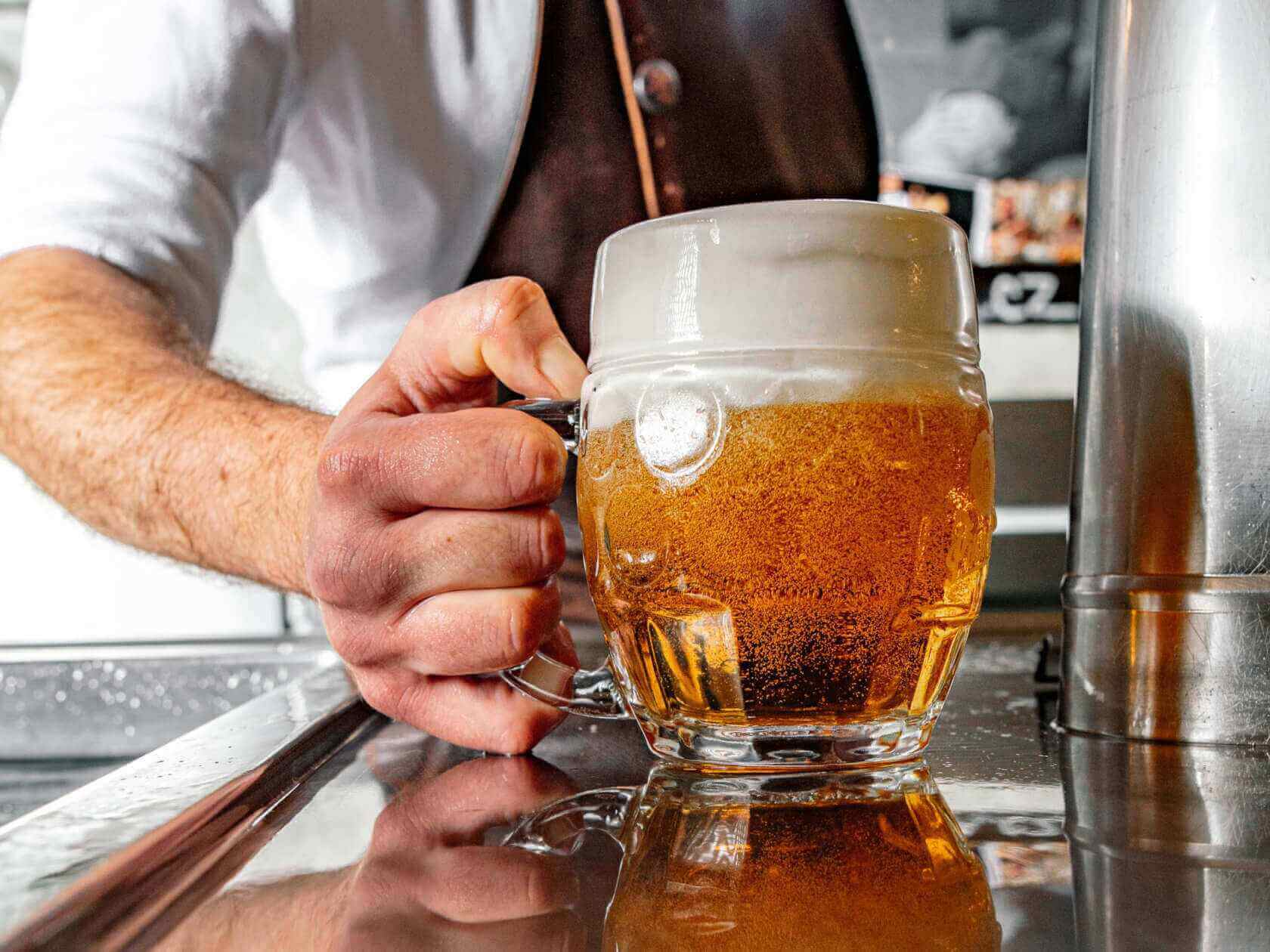 restaurace-lokal-dlouha